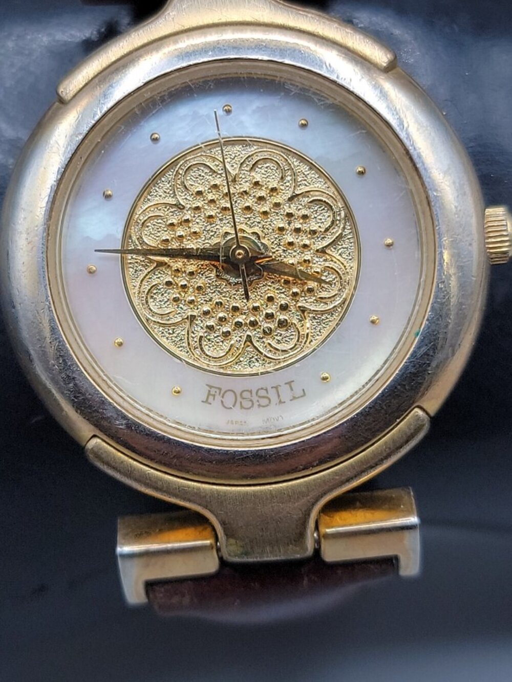 Vtg Fossil 1990s Womens Watch Gold Filigree Mandala Mother of Pearl Leather 30mm - Picture 9 of 16